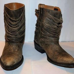 Matisse Stryke Gray Distressed Suede Ankle Western Boots Booties Fringe Size 6.5
